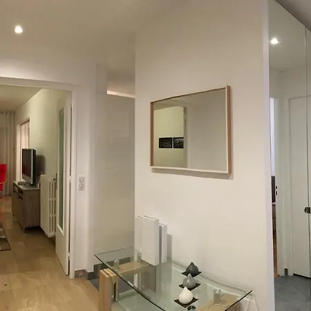 Roi Chevalier Apartment *