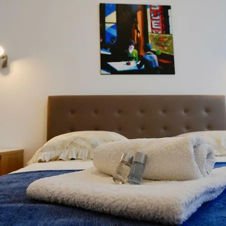 Roi Chevalier Apartment